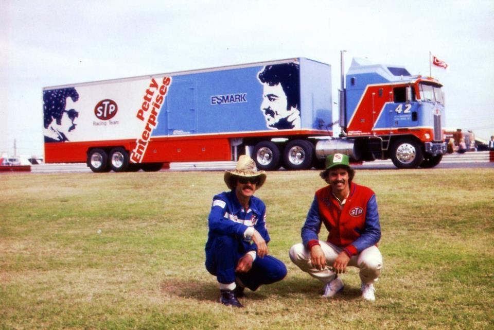 Name:  pettyhauler1980s_zps92c6eab3.jpg
Views: 604
Size:  84.7 KB