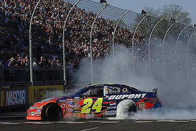 Name:  JGordonBurnoutMartinsville.jpg
Views: 22
Size:  37.5 KB